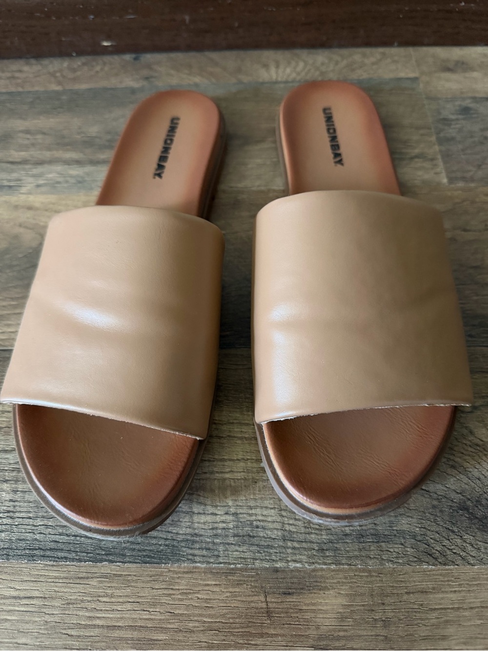 Women’s Sandals - Picture 3 of 6